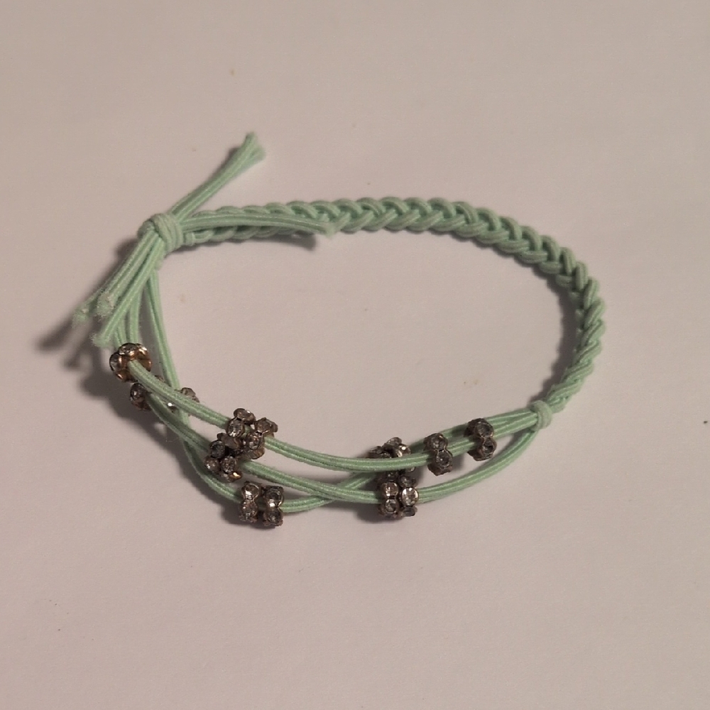 Elegant Mint Green Braided Stretch Bracelet with Gold Accents‎
